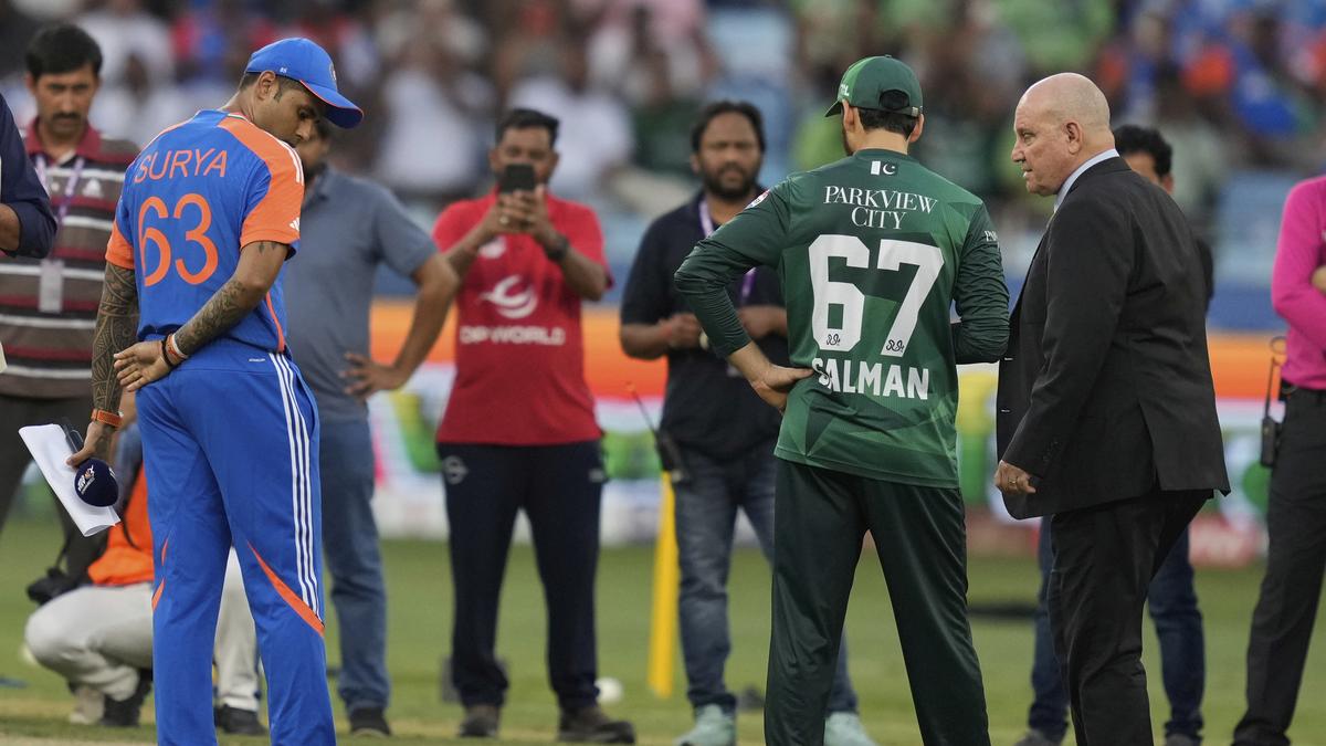 India vs Pakistan Live Score, Asia Cup 2025 Final